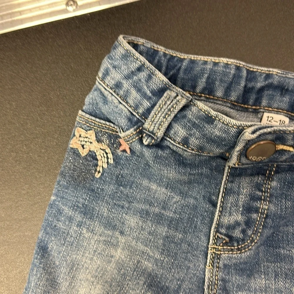 Baby gap size 12-18 months